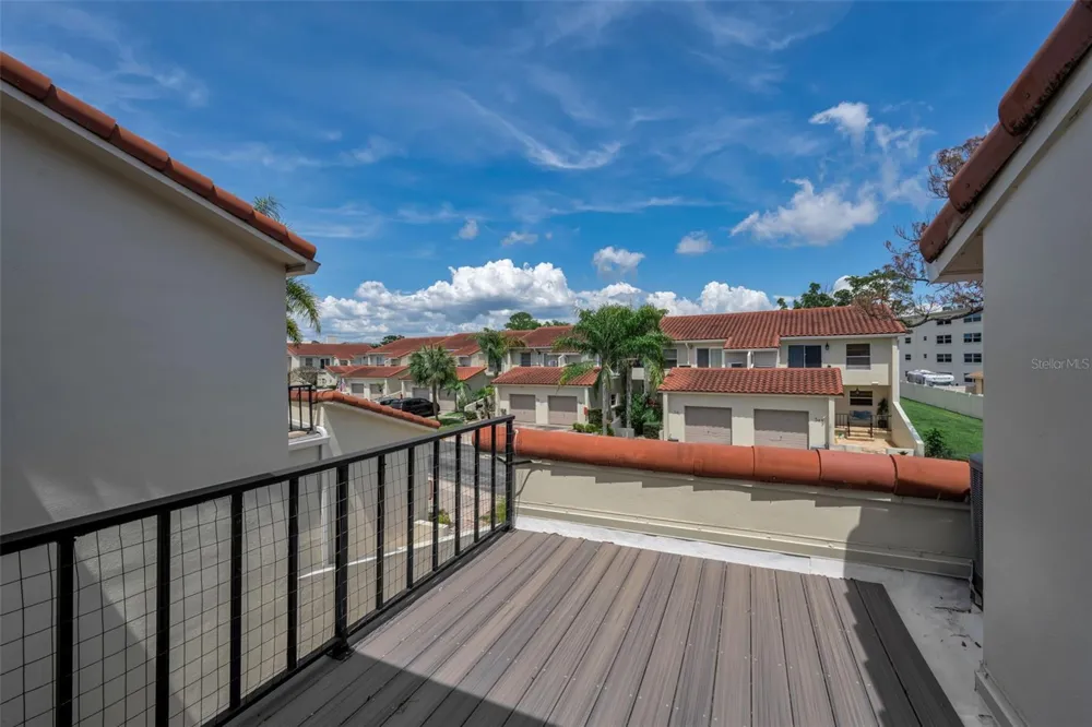 2700 BAYSHORE BOULEVARD #525 Dunedin, FL 34698