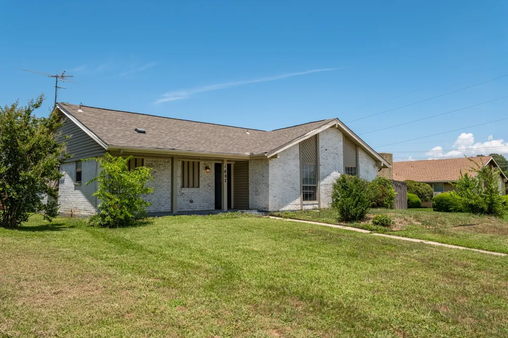 1607 College Parkway Lewisville, TX 75077