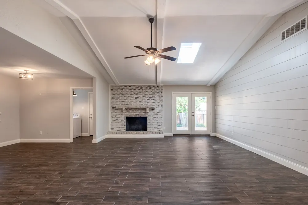 1607 College Parkway Lewisville, TX 75077
