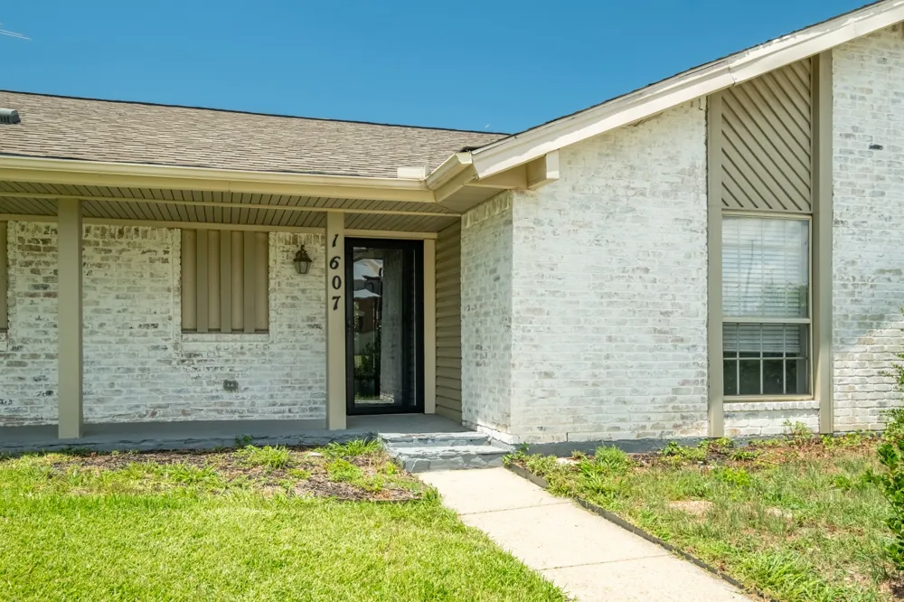 1607 College Parkway Lewisville, TX 75077