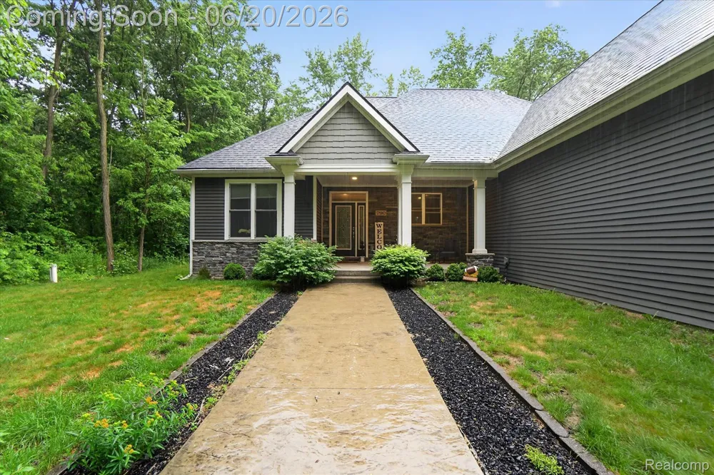 790 Grange Hall Road Groveland Township, MI 48462