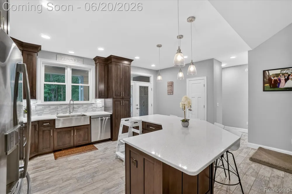790 Grange Hall Road Groveland Township, MI 48462