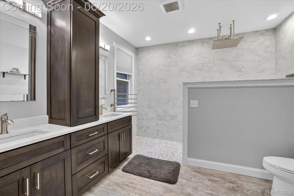 790 Grange Hall Road Groveland Township, MI 48462