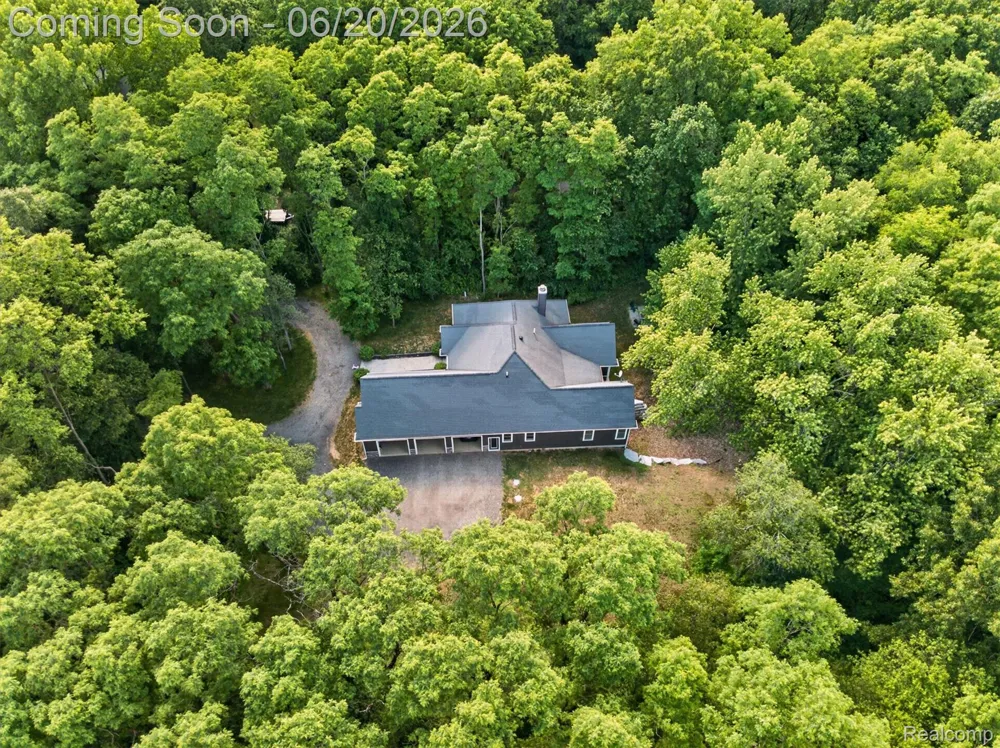 790 Grange Hall Road Groveland Township, MI 48462