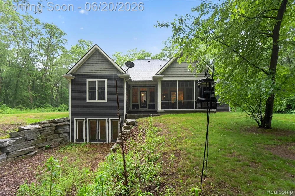 790 Grange Hall Road Groveland Township, MI 48462