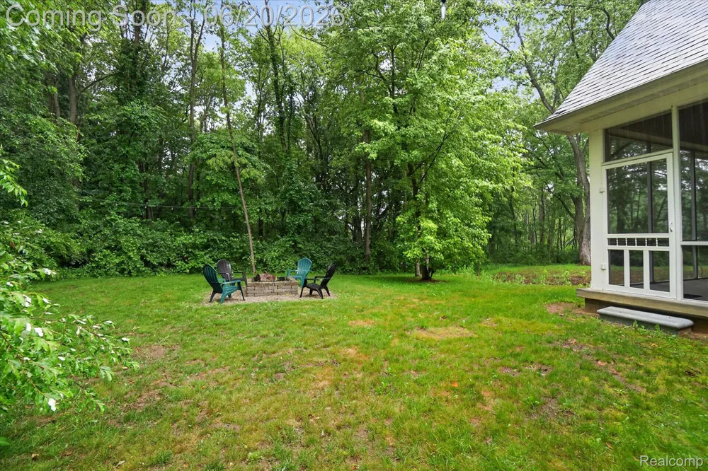 790 Grange Hall Road Groveland Township, MI 48462