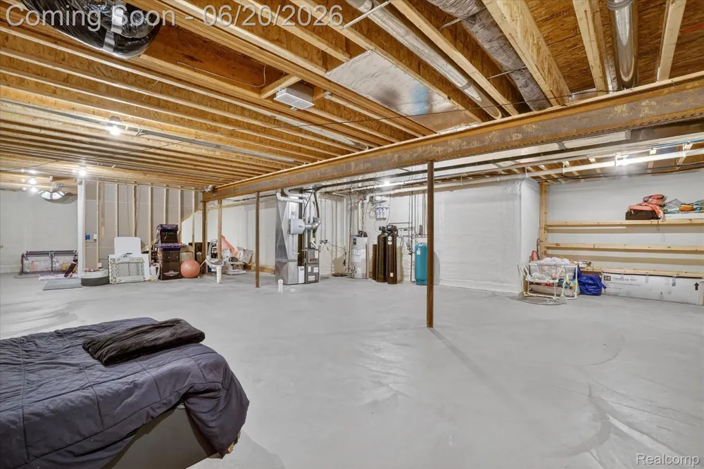 790 Grange Hall Road Groveland Township, MI 48462