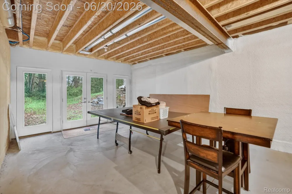 790 Grange Hall Road Groveland Township, MI 48462