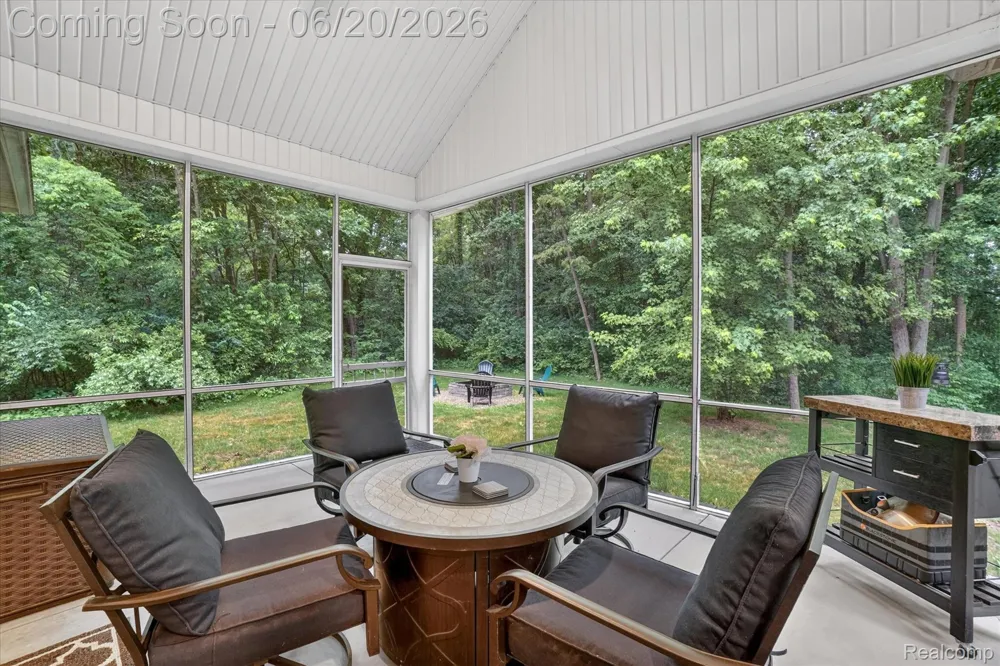 790 Grange Hall Road Groveland Township, MI 48462