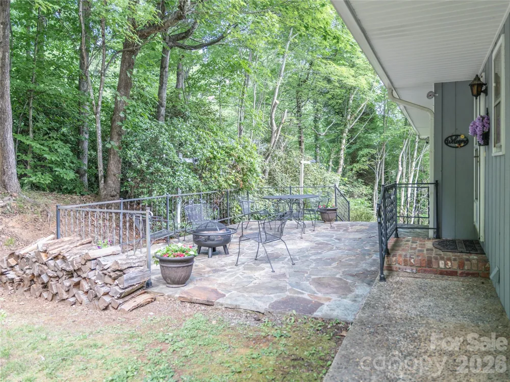 45 Mountain View Avenue Black Mountain, NC 28711