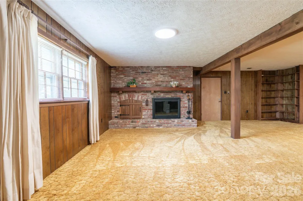 45 Mountain View Avenue Black Mountain, NC 28711