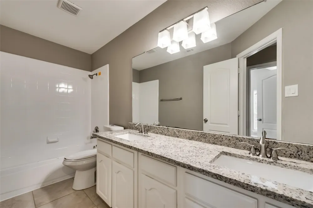 4319 Vine Ridge Court Arlington, TX 76017