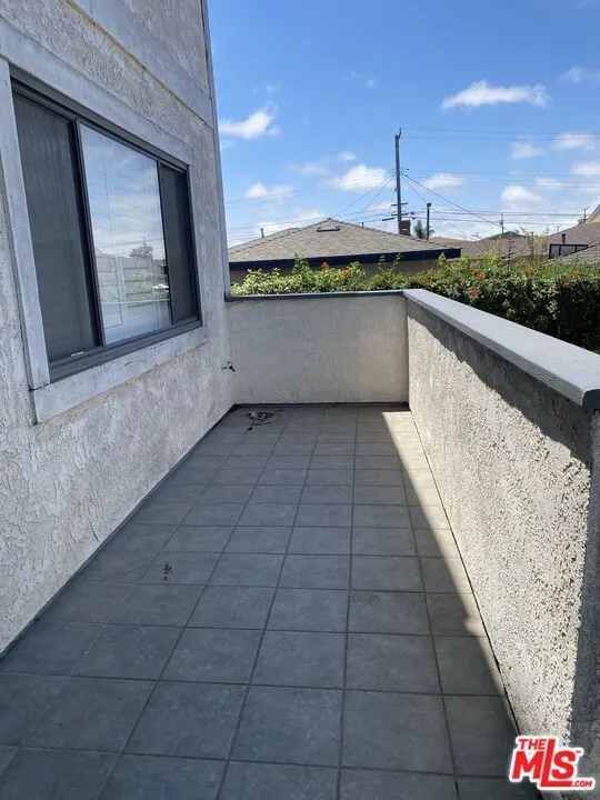 14621 S Berendo Avenue #7 Gardena, CA 90247