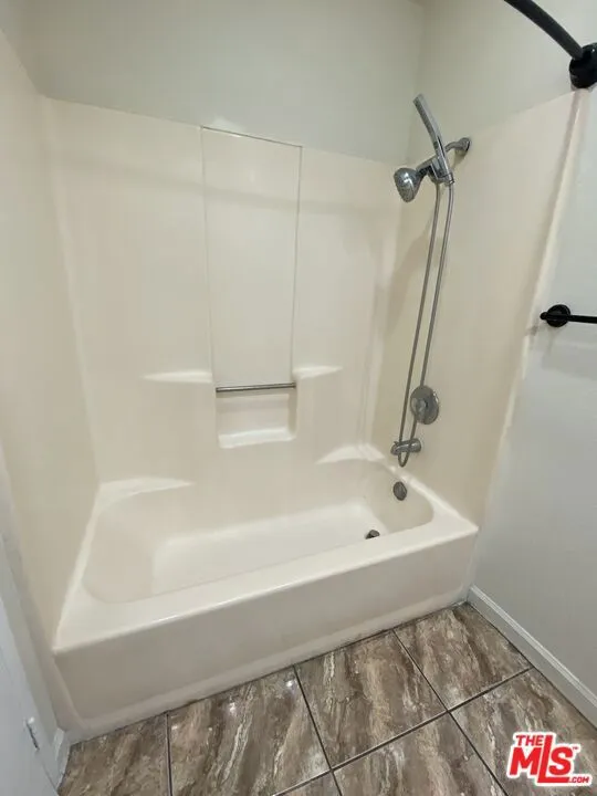 14621 S Berendo Avenue #7 Gardena, CA 90247