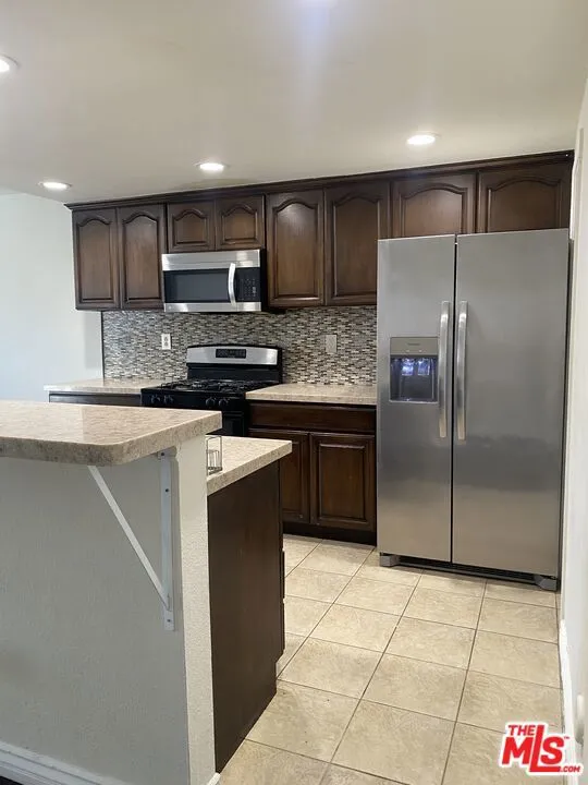 14621 S Berendo Avenue #7 Gardena, CA 90247