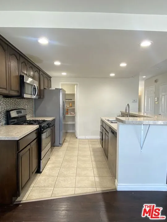 14621 S Berendo Avenue #7 Gardena, CA 90247