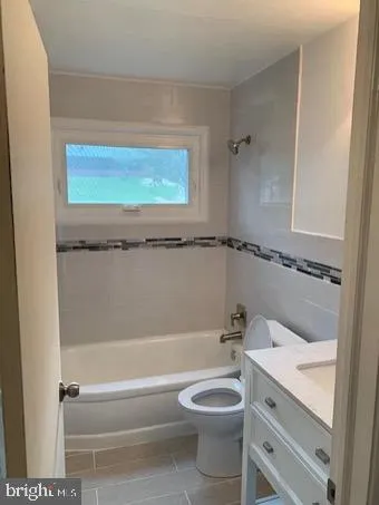 5812 WAINWRIGHT AVENUE Rockville, MD 20851