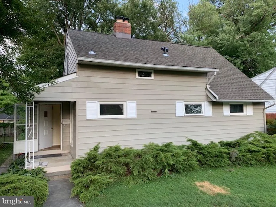 5812 WAINWRIGHT AVENUE Rockville, MD 20851