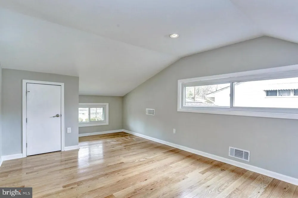 5812 WAINWRIGHT AVENUE Rockville, MD 20851