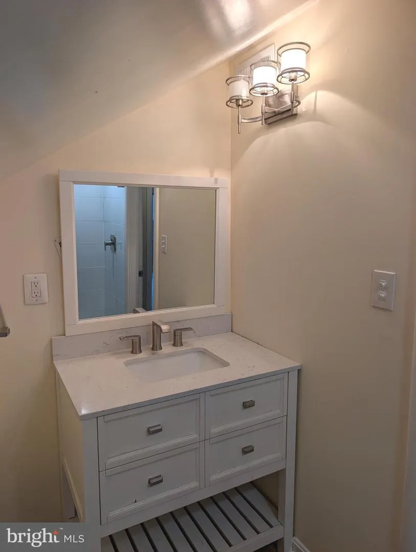 5812 WAINWRIGHT AVENUE Rockville, MD 20851