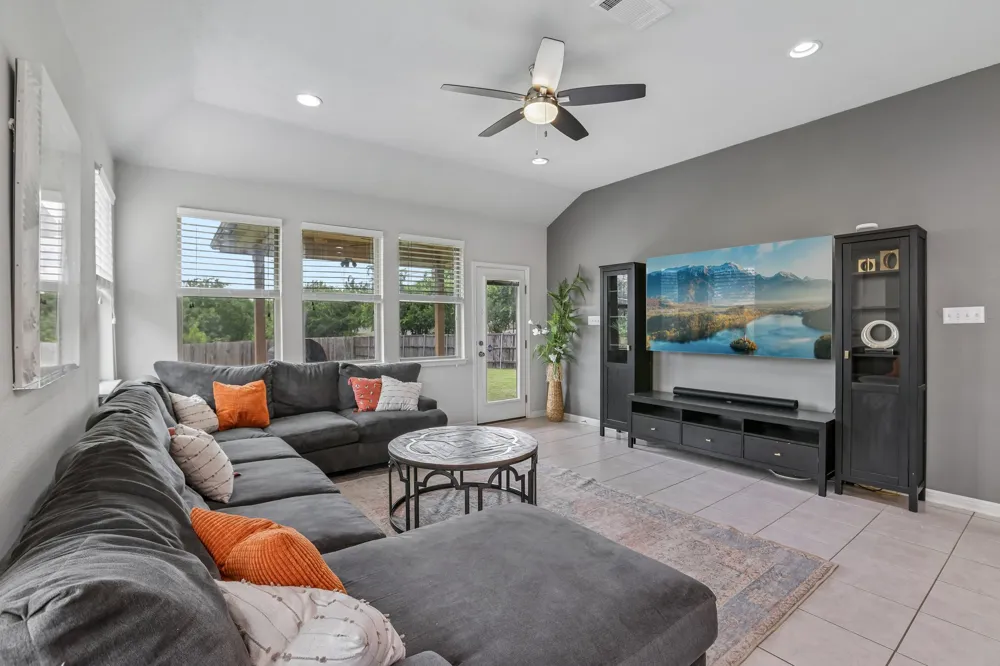 6801 Banff Cove Austin, TX 78754