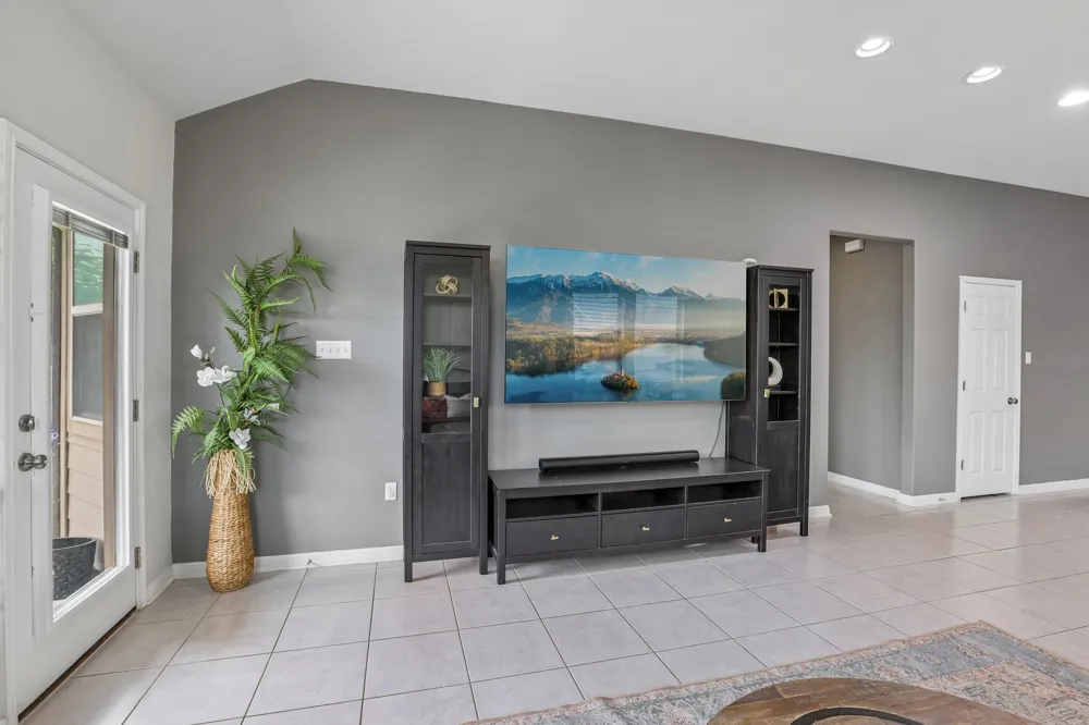 6801 Banff Cove Austin, TX 78754
