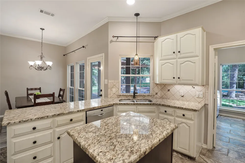 1346 Forest Lane Southlake, TX 76092
