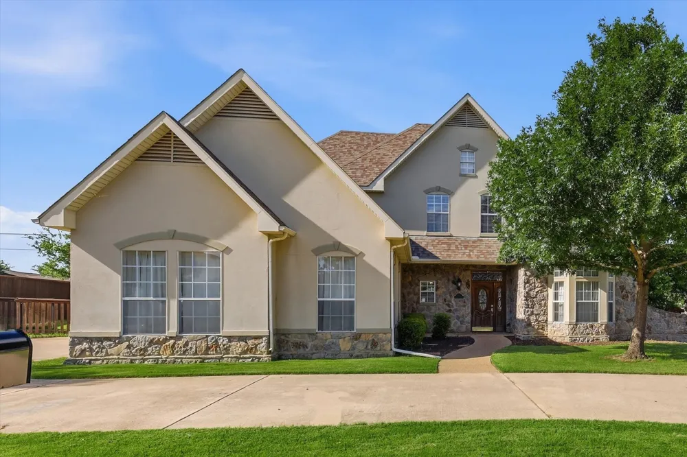 103 Woodland Drive Highland Village, TX 75077