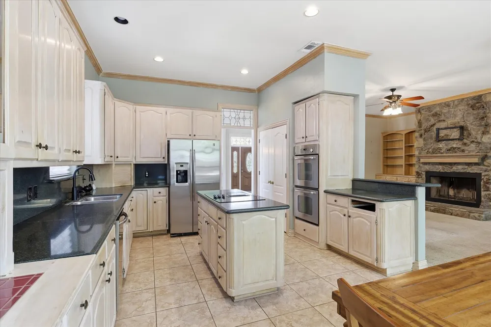 103 Woodland Drive Highland Village, TX 75077