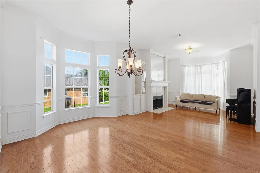 103 Woodland Drive Highland Village, TX 75077