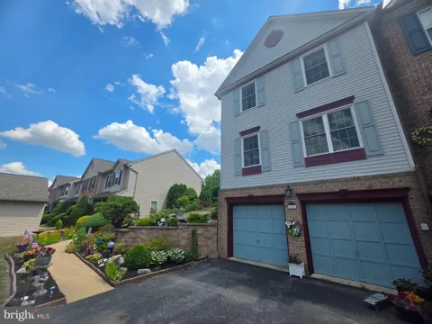 124 SPRUCE CT U-0004 COURT