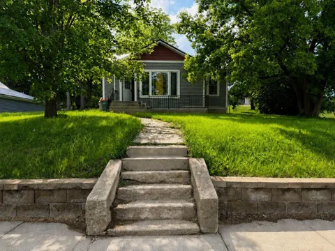 330 Main Street S