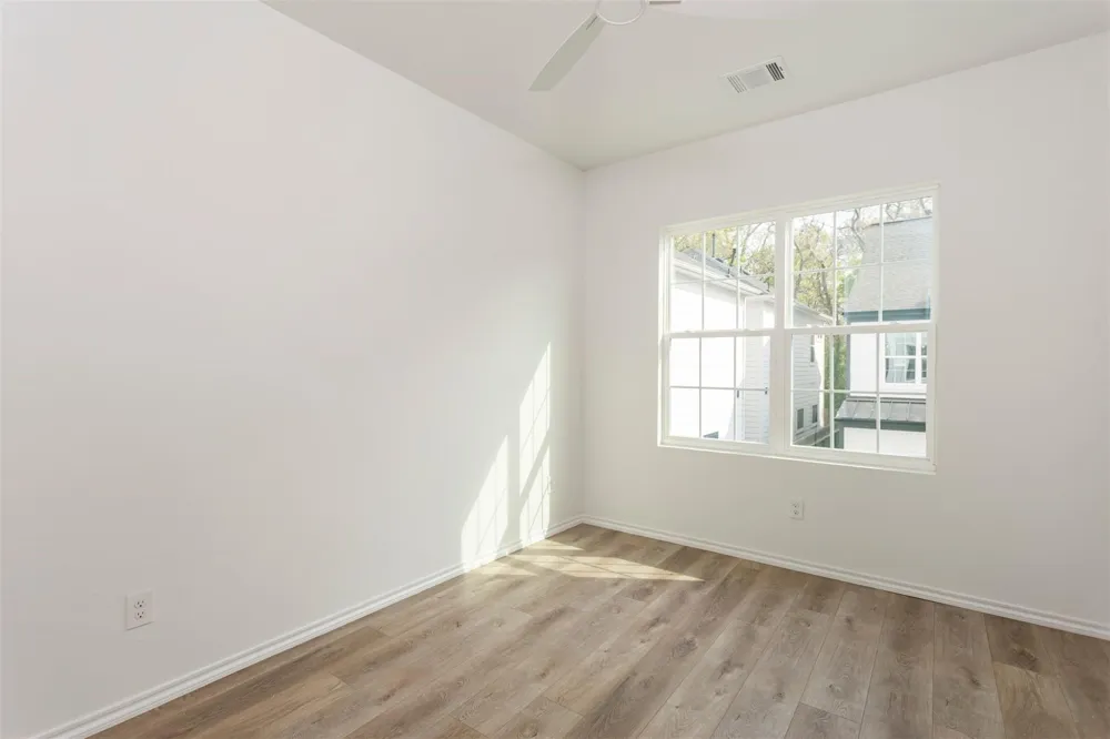 1267 Oakmont Bend Drive Houston, TX 77091