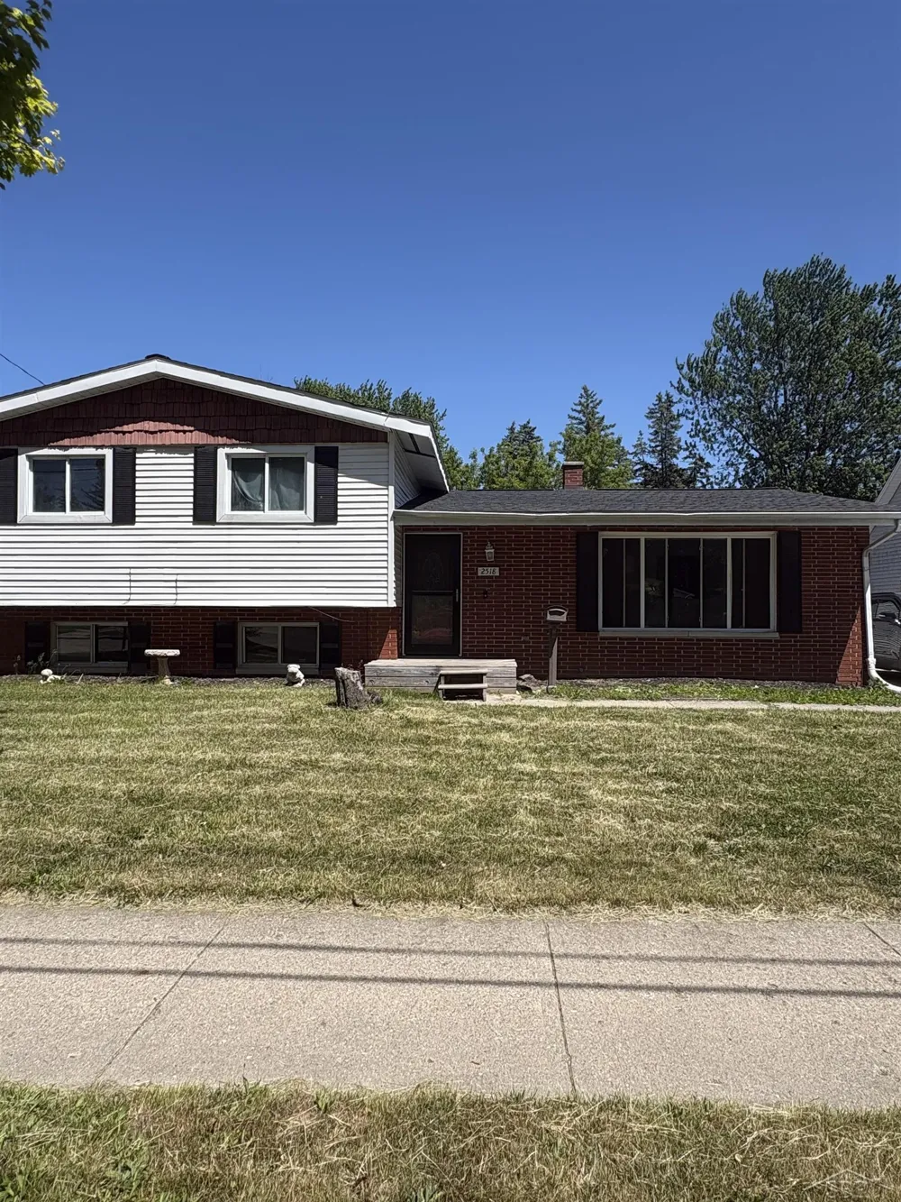 2518 Whitemore Place Saginaw City, MI 48602