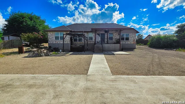129 RAPIDS CIR Bandera, TX 78003