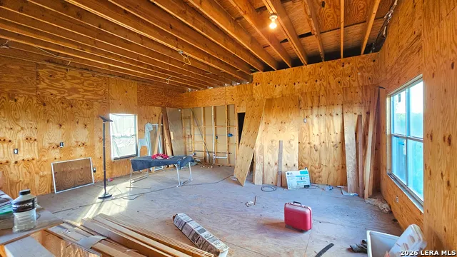 129 RAPIDS CIR Bandera, TX 78003