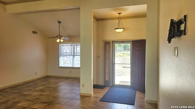 129 RAPIDS CIR Bandera, TX 78003