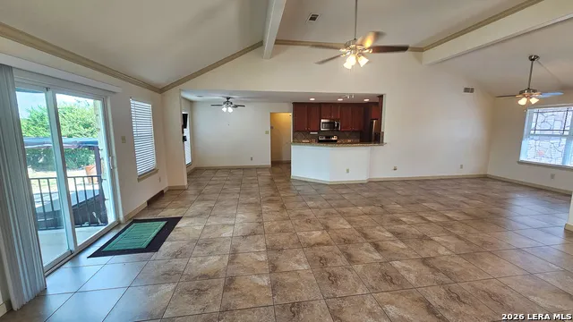 129 RAPIDS CIR Bandera, TX 78003