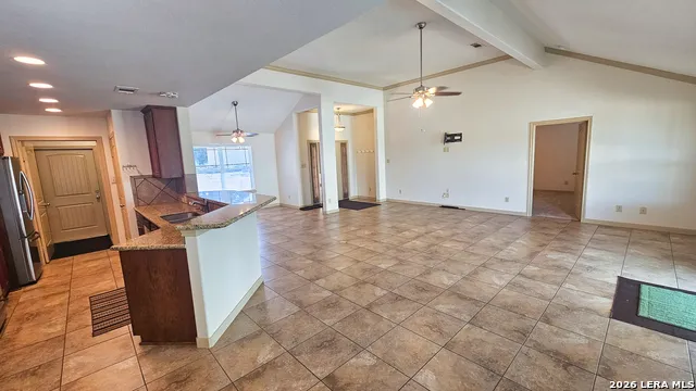 129 RAPIDS CIR Bandera, TX 78003