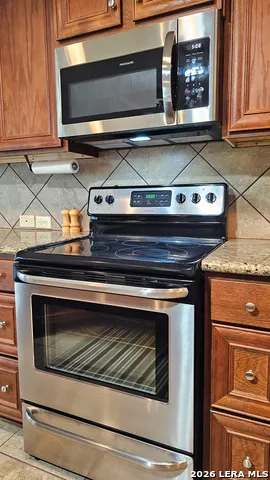 129 RAPIDS CIR Bandera, TX 78003
