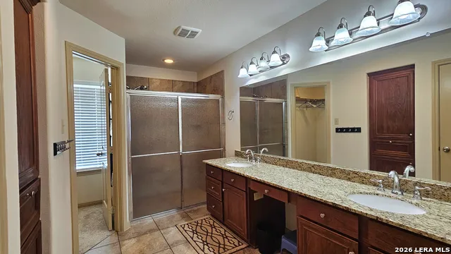 129 RAPIDS CIR Bandera, TX 78003
