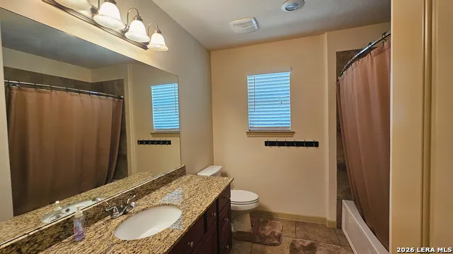 129 RAPIDS CIR Bandera, TX 78003