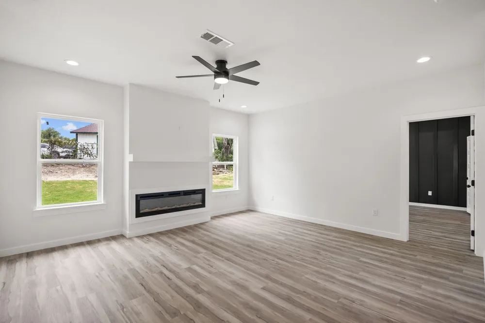 3005 Hanna Avenue Fort Worth, TX 76106