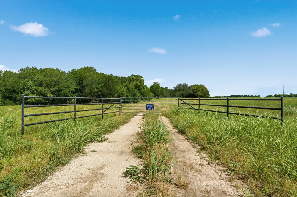 FM 2114 Abbott, TX 76621