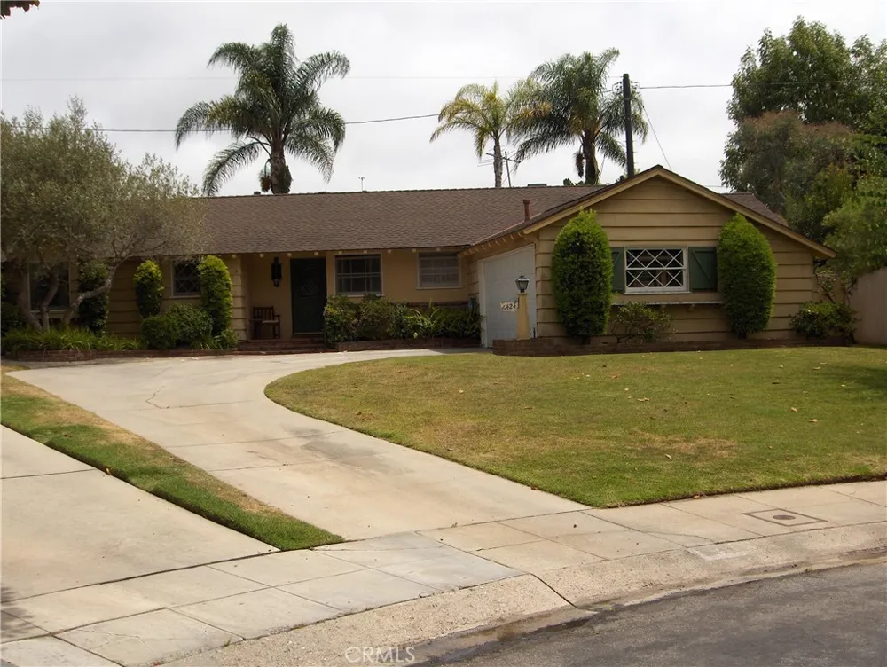 6424 Hedding St. Los Angeles, CA 90045
