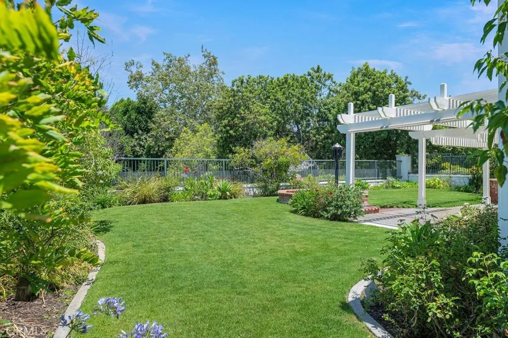 11 Pinewood Drive Coto de Caza, CA 92679