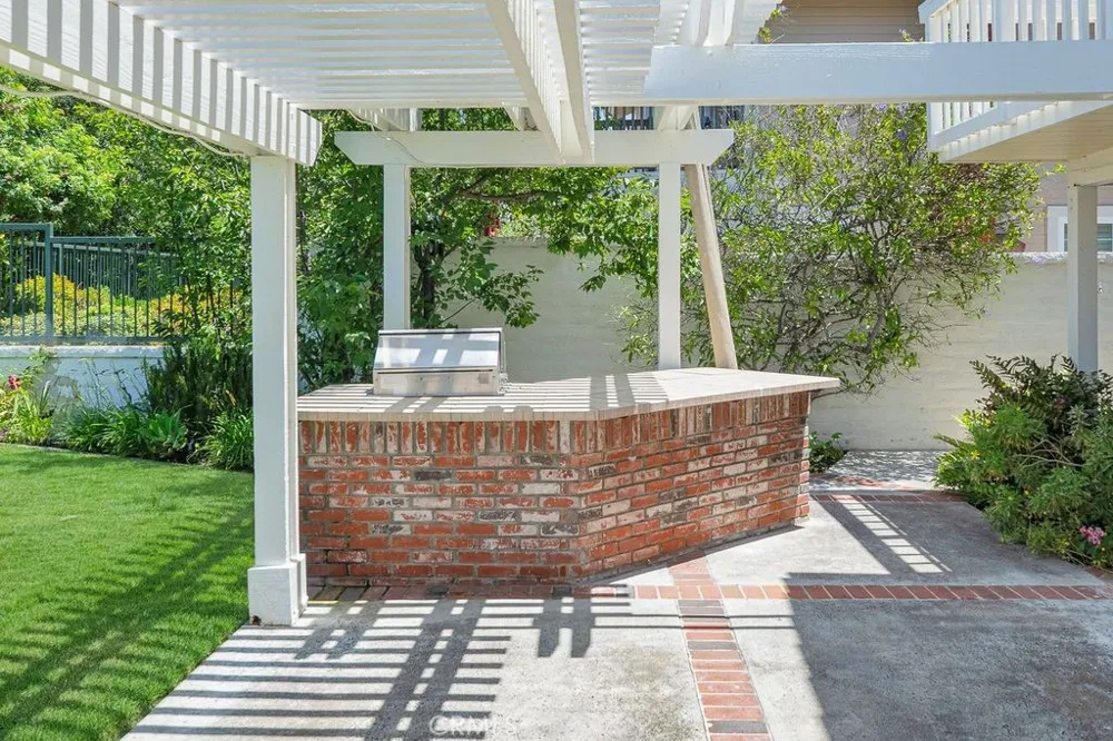 11 Pinewood Drive Coto de Caza, CA 92679