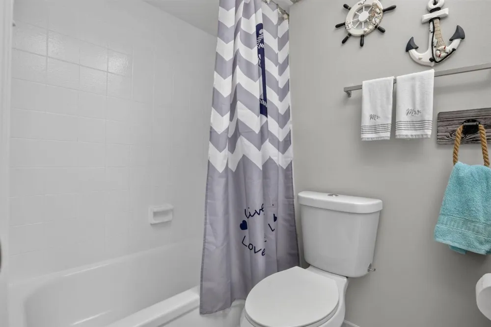 124 Wimbledon Lake Drive Plantation, FL 33324