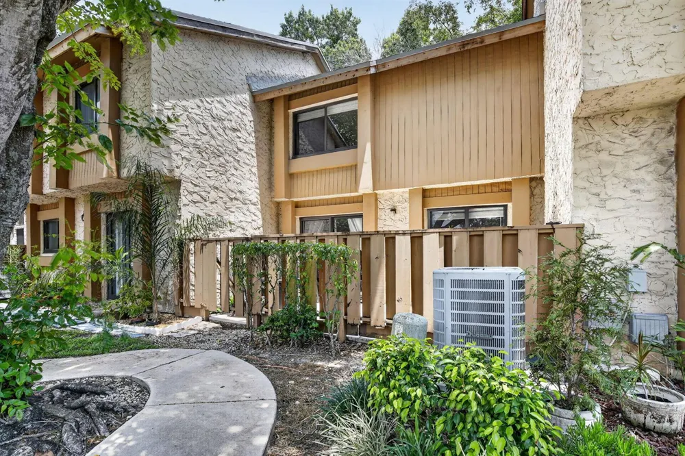 124 Wimbledon Lake Drive Plantation, FL 33324