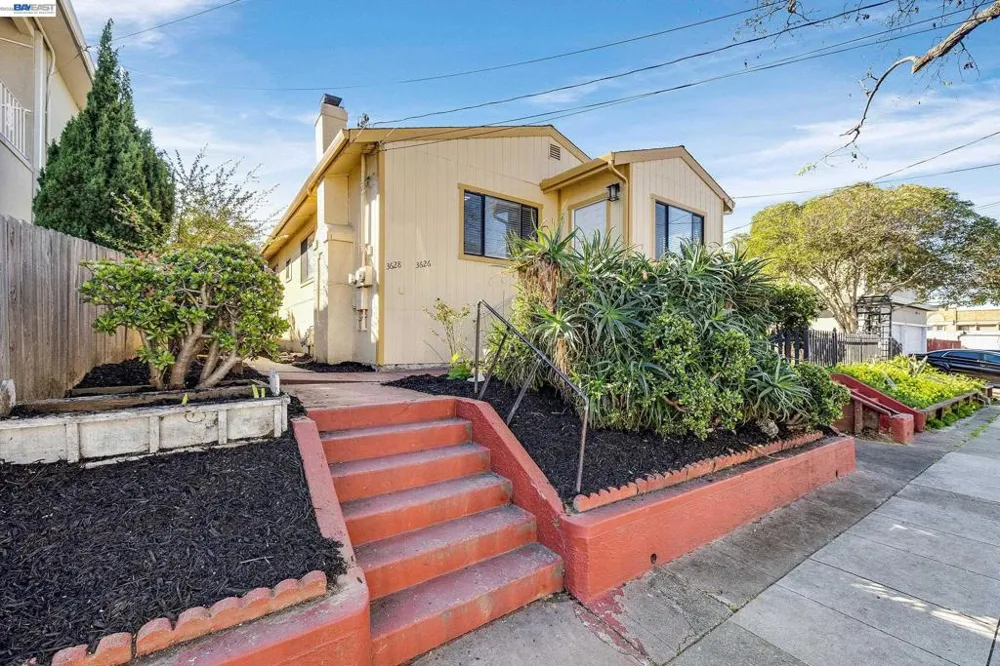 3626 Midvale Ave Oakland, CA 94602